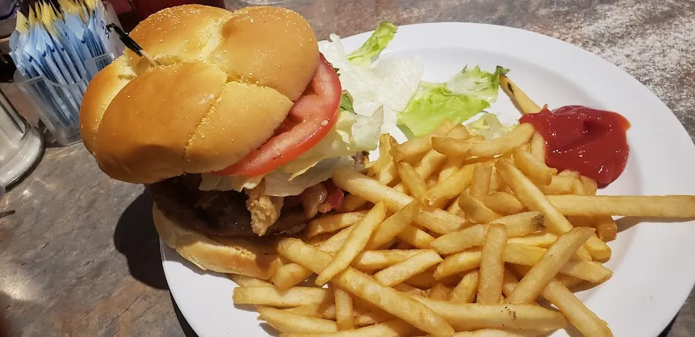 Double Deluxe Cheeseburger Combo